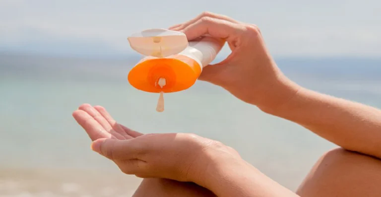7 Fakta Tentang Sunscreen yang Akan Mengubah Cara Anda Menjaga Kulit