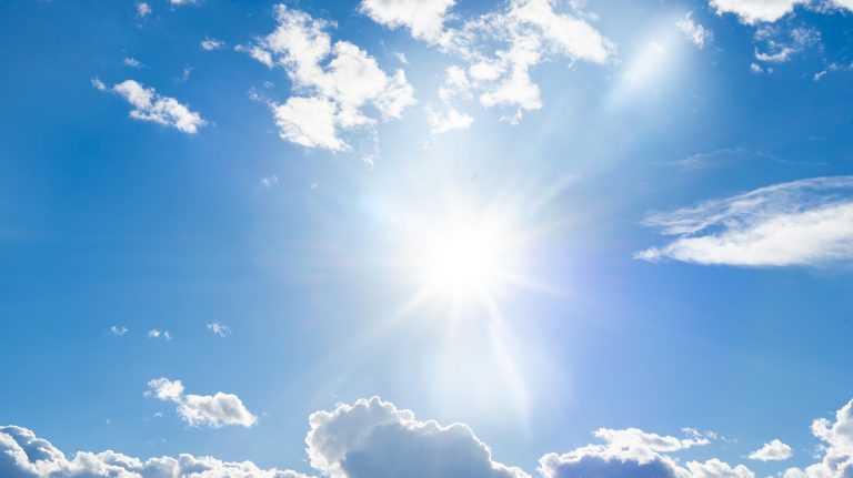 Kenapa Langit Berwarna Biru?