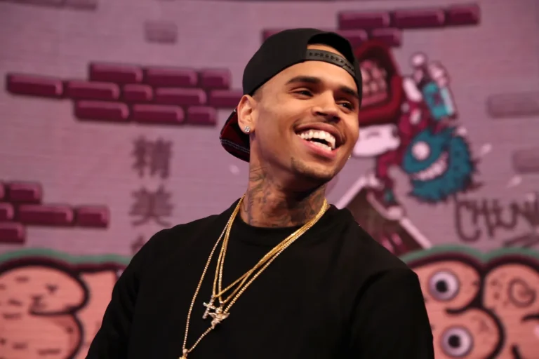 Chris Brown: Karier, Kontroversi, dan Evolusi Musik