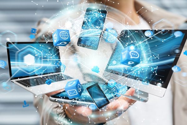 Mencintai Diri Sendiri di Era Digital, Menemukan Keseimbangan di Tengah Arus Informasi Mencintai Diri Sendiri di Era Digital, Menemukan Keseimbangan di Tengah Arus Informasi